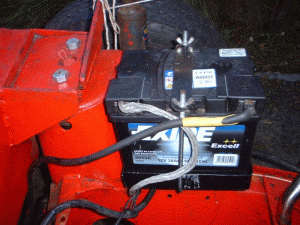 895SE Battery In place