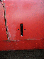 black bonnet catch