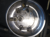manifold stud